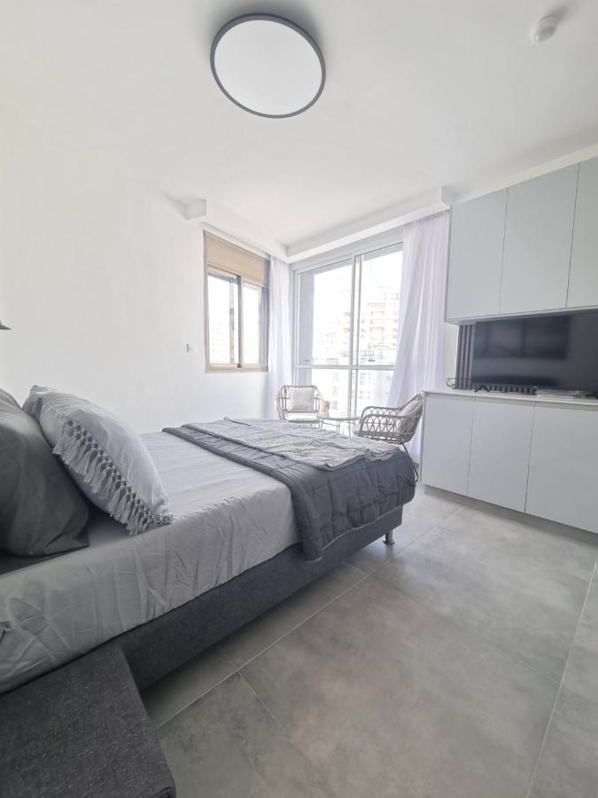 חוויה בכיכר Apartment Netanya Exterior photo